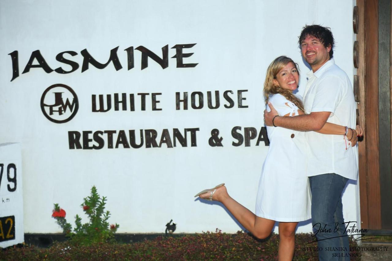 Jasmine White House Restaurant & Spa Dikwella Luaran gambar